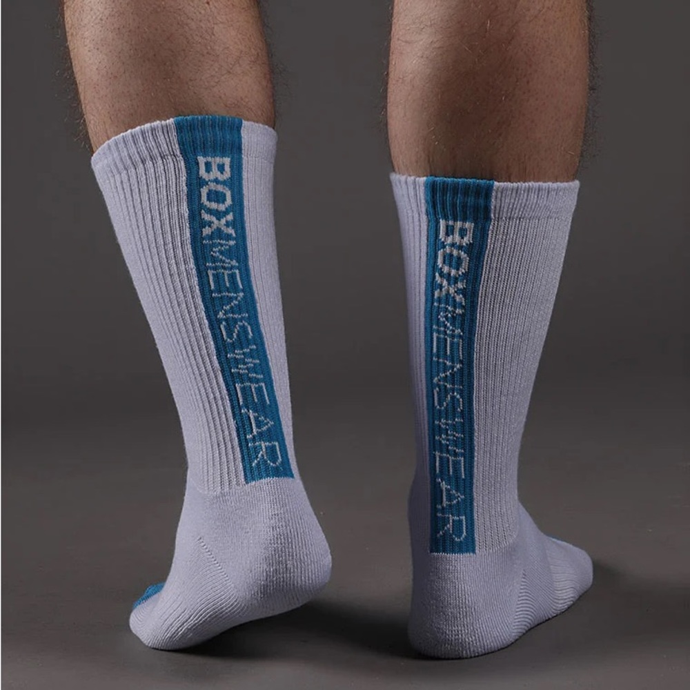 BOX MENSWEAR- REVERSE BLUE STRIP LUX SPORTS SOCKS
